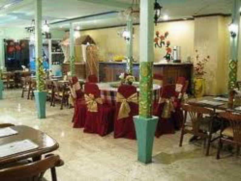Satelit Hotel Surabaya Bagian luar foto
